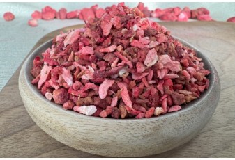 Dondurarak Kurutulmuş Çilek Parçacık - 500 gram